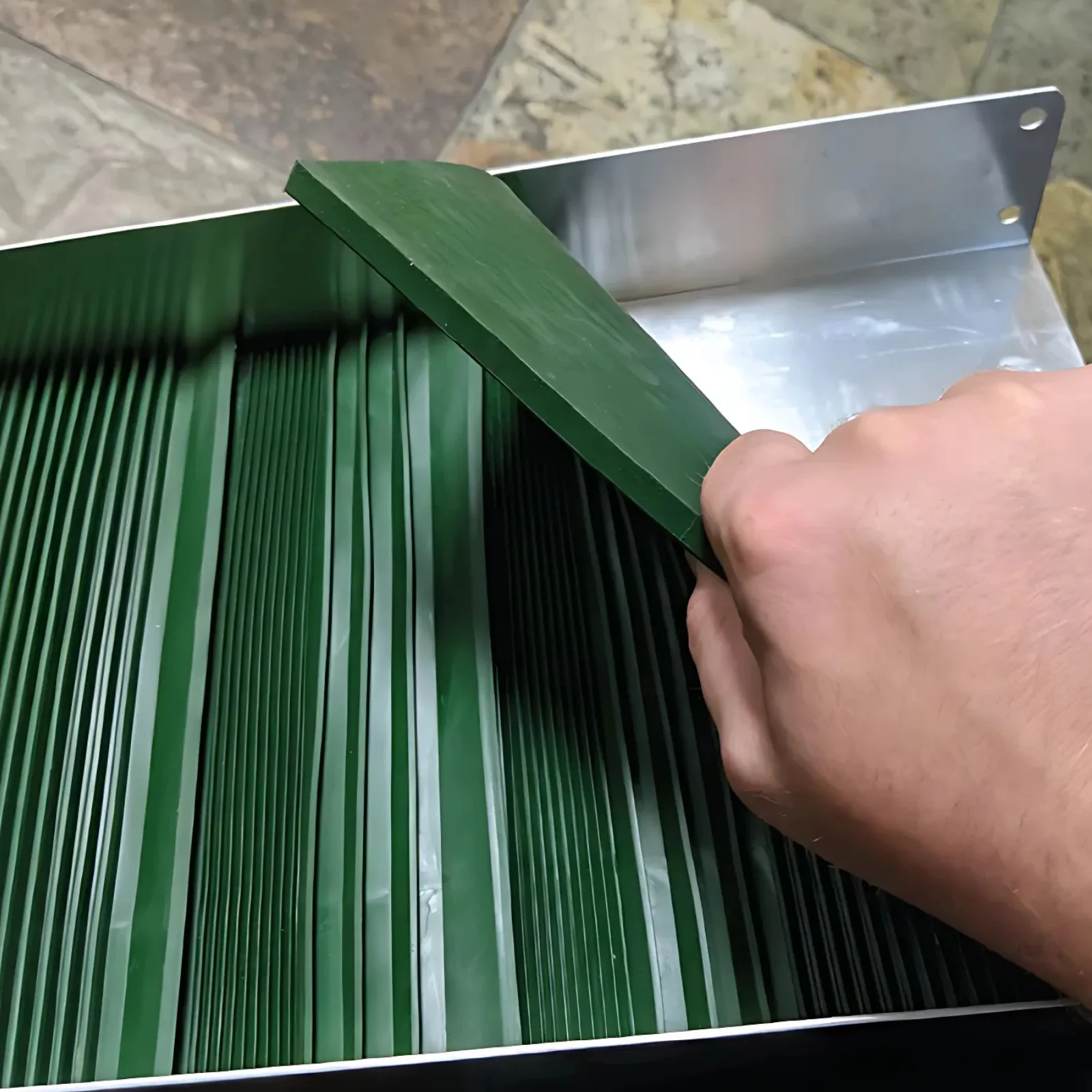 Aluminium Bi-Fold Sluice - Image 2