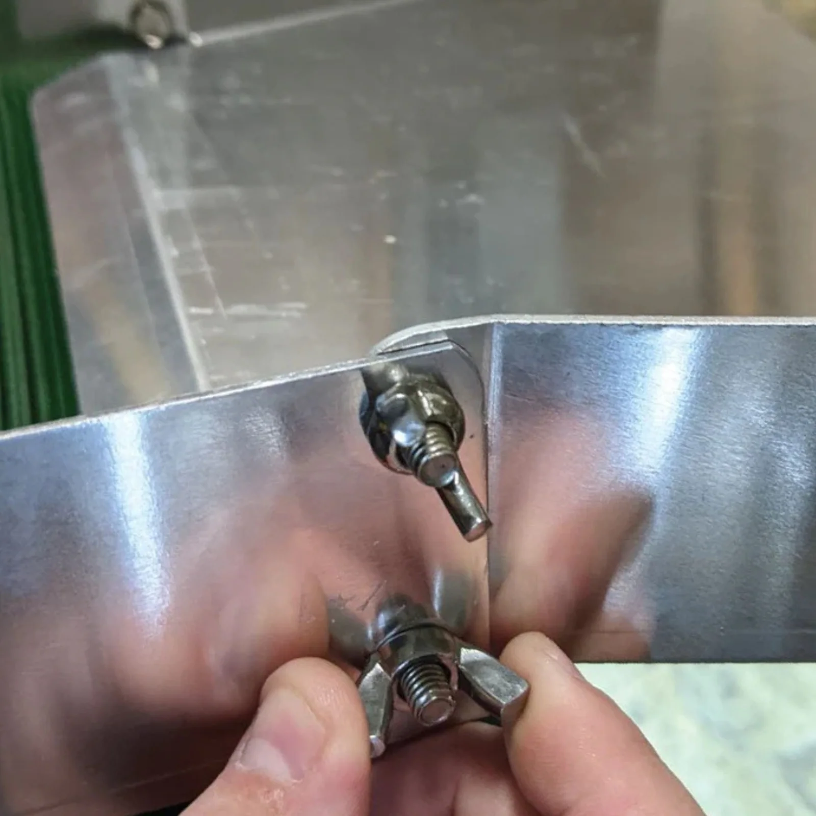 Aluminium Bi-Fold Sluice - Image 3